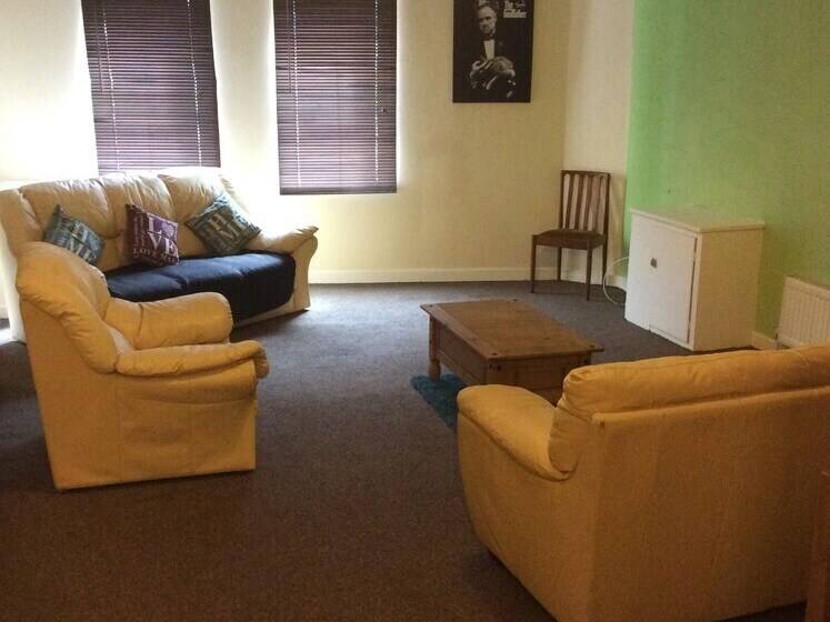 Пансион The L6 Guest Rooms