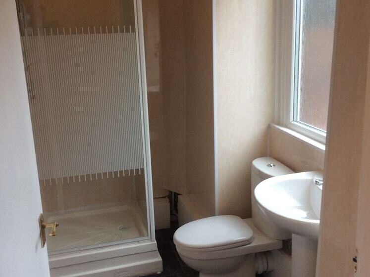 Пансион The L6 Guest Rooms