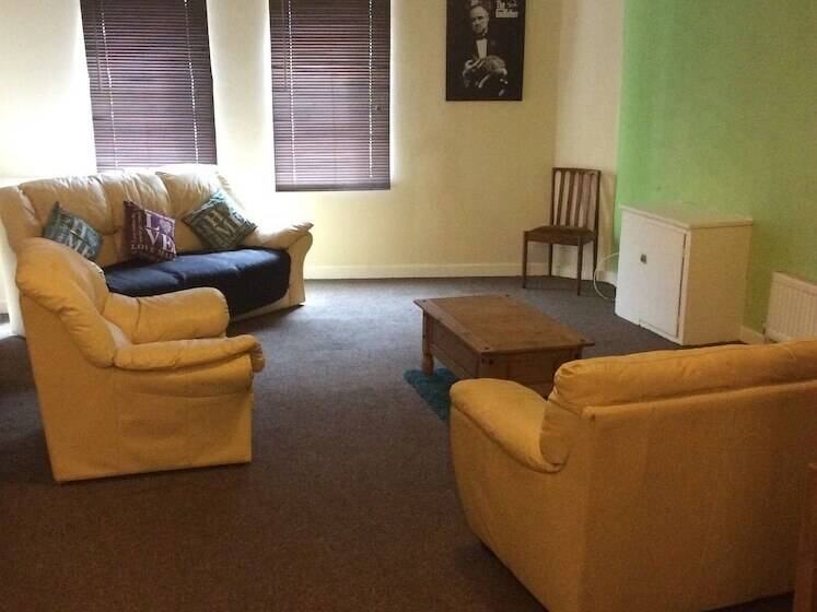 Пансион The L6 Guest Rooms