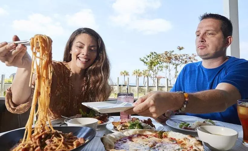 Beach Front Tower Mihama By Dsh