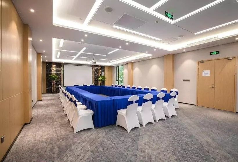 ホテル Holiday Inn Express Shanghai Chongming By Ihg