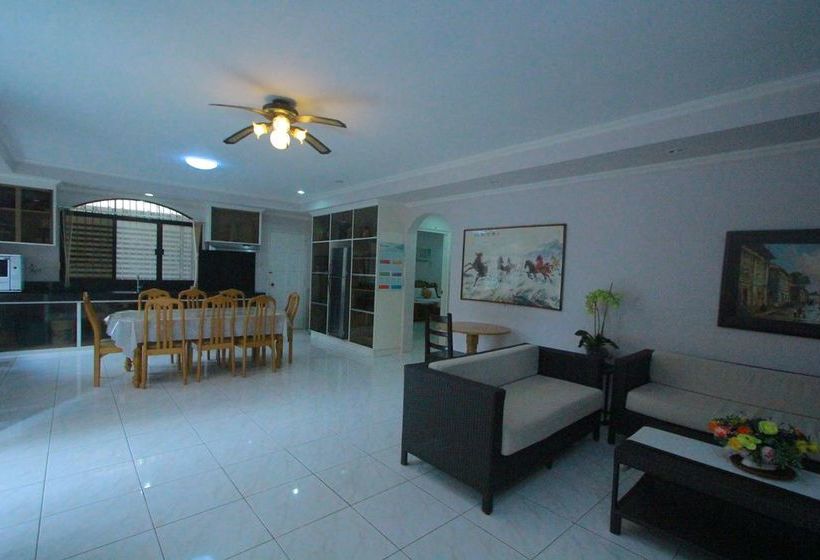 Hotelli Il Portico Boracay Beach Resort