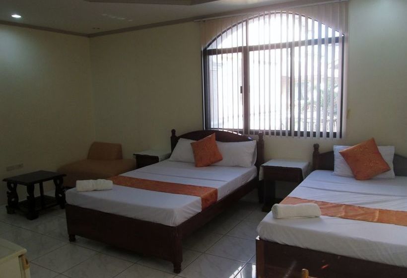 Hotelli Il Portico Boracay Beach Resort