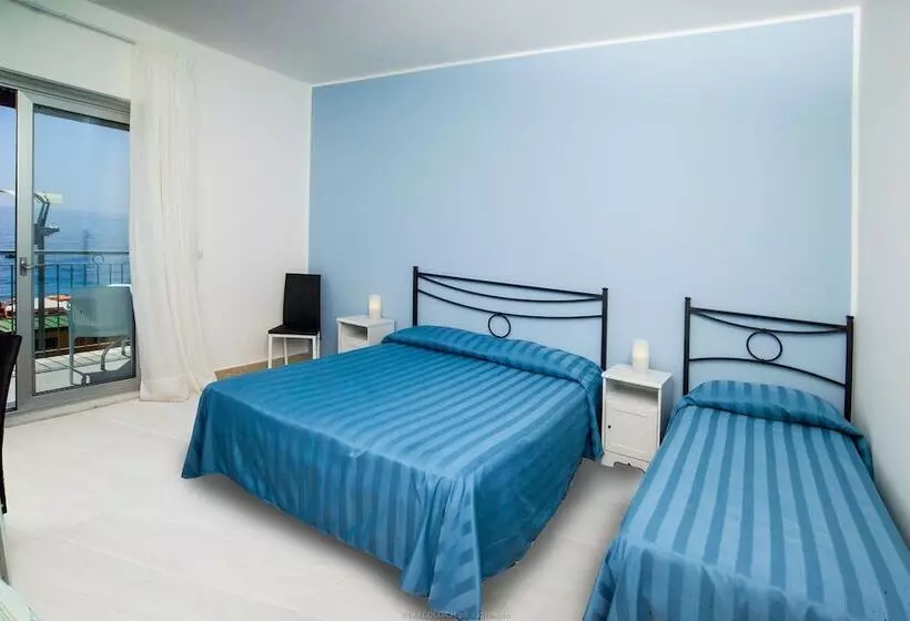 Hotelli Maniel Beach