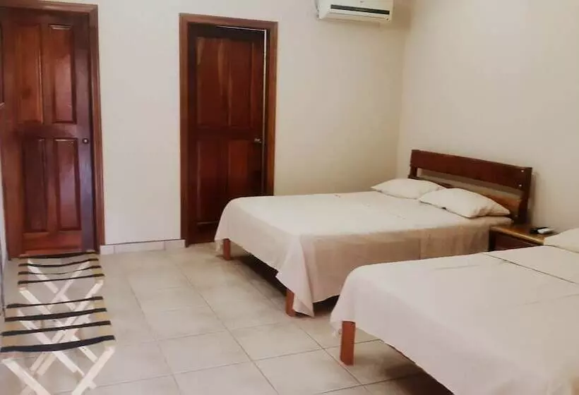 هتل Palmeras Carrillo Beach