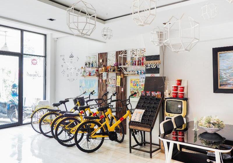 Отель The Private