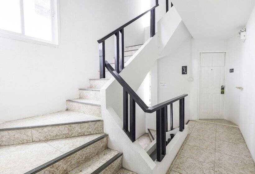 Отель The Private