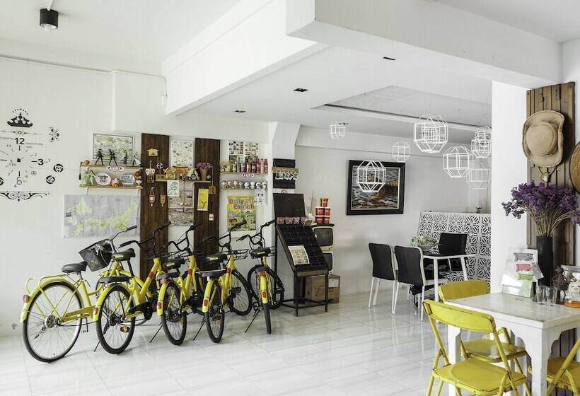 Отель The Private