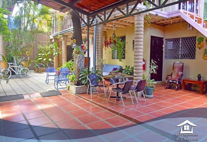 هتل Y Apartments Los Cisneros