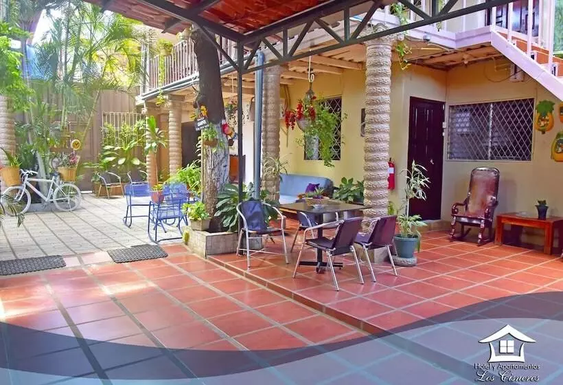 هتل Y Apartments Los Cisneros