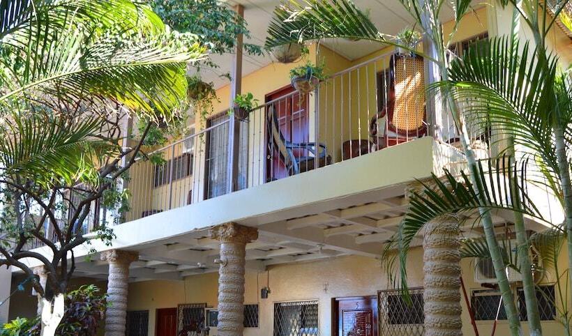 هتل Y Apartments Los Cisneros