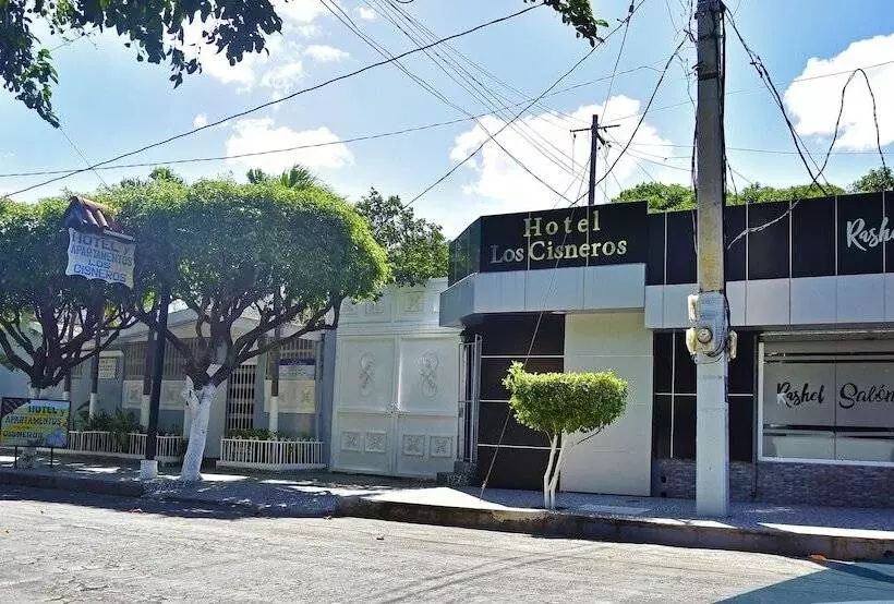 هتل Y Apartments Los Cisneros