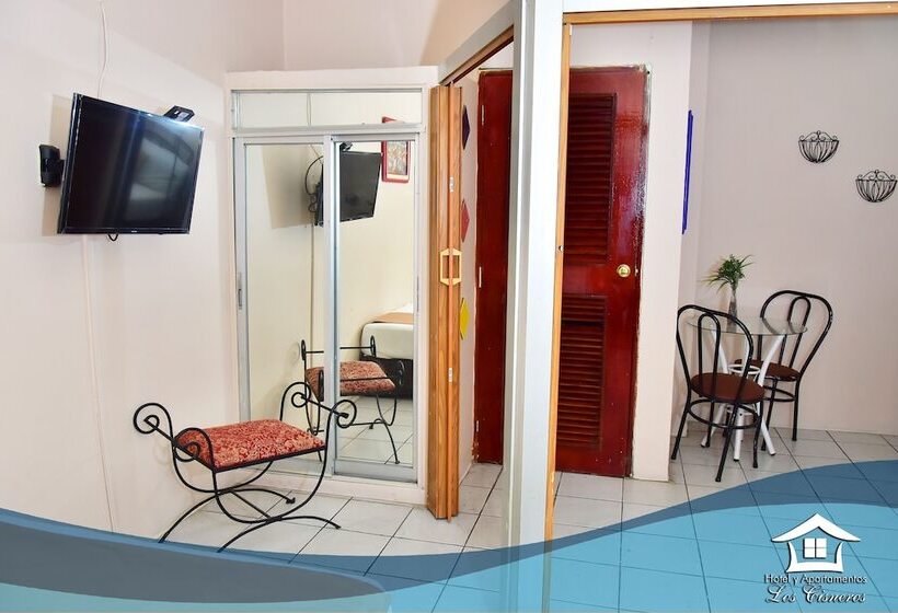 هتل Y Apartments Los Cisneros