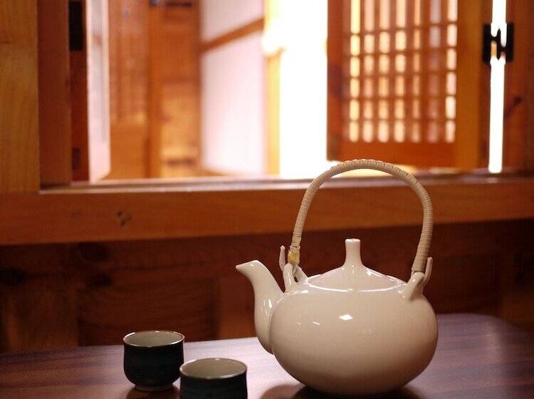 פנסיון Haemil Hanok Guesthouse