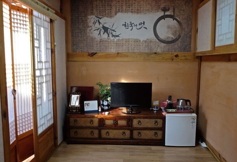 פנסיון Haemil Hanok Guesthouse