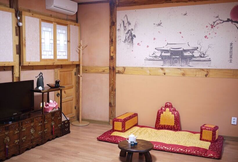 פנסיון Haemil Hanok Guesthouse