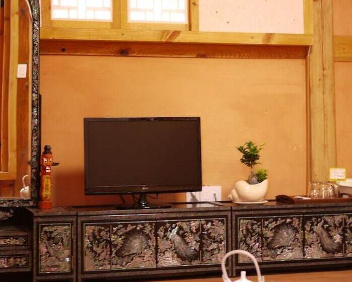 פנסיון Haemil Hanok Guesthouse