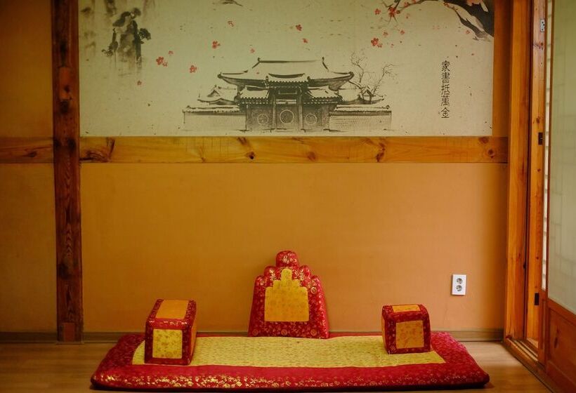 פנסיון Haemil Hanok Guesthouse