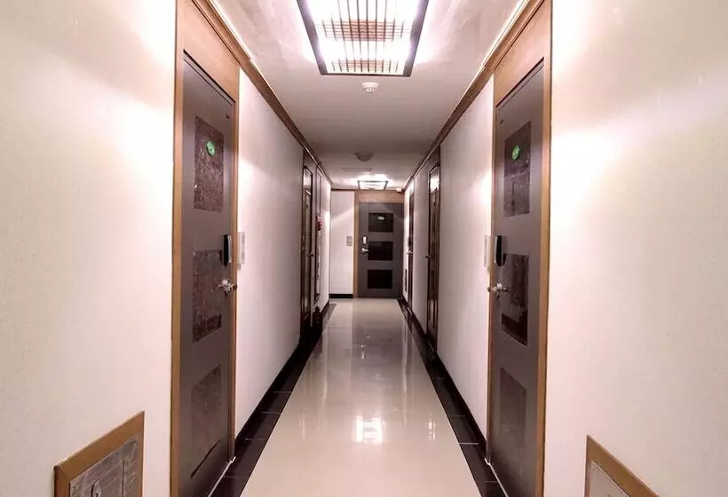 Majatalo Happy Memory