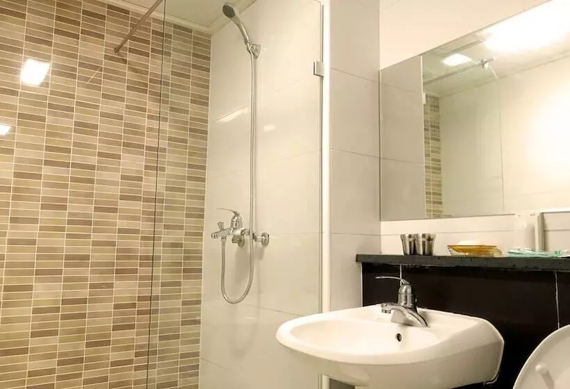 Majatalo Happy Memory