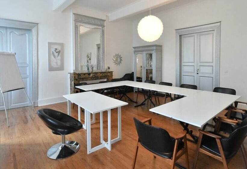 پانسیون Le Château D'orleix