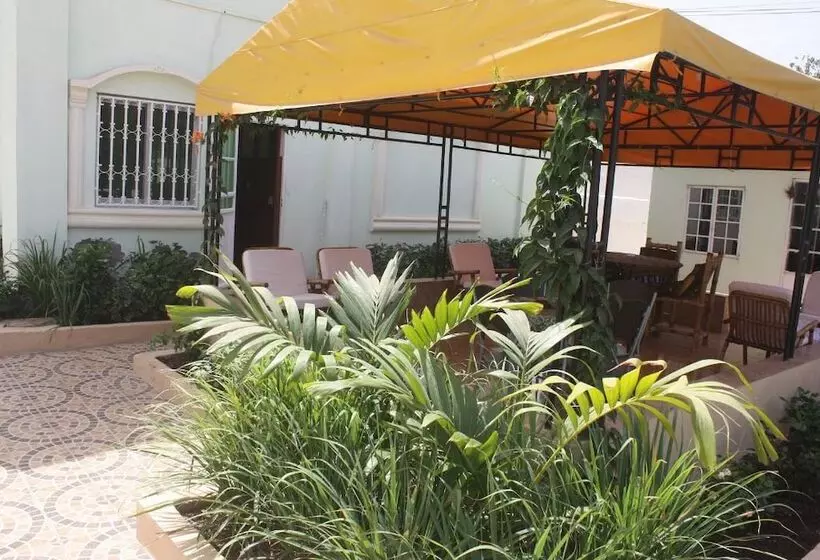 پانسیون Pelican Residence