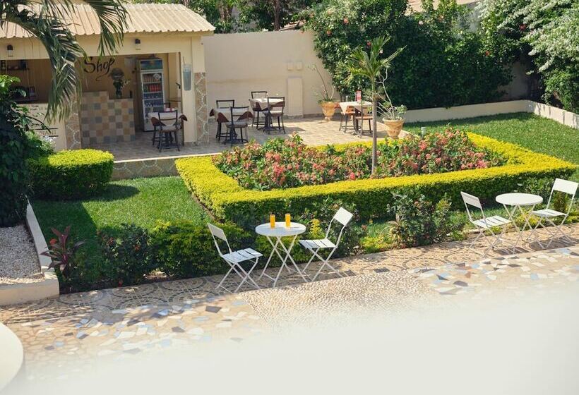 پانسیون Pelican Residence