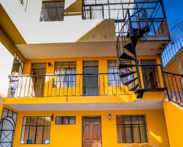 הוסטל Cayesh Guest House