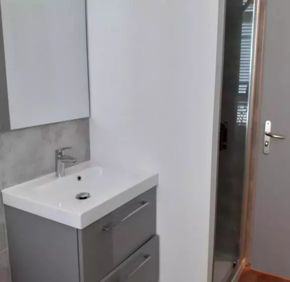 Aamiaismajoitus (B&B) La Maison Np