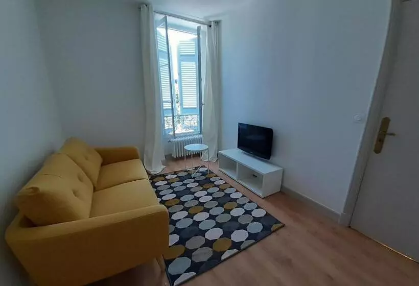 Aamiaismajoitus (B&B) La Maison Np