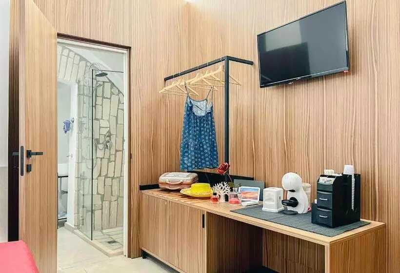 تختخواب و صبحانه Messapica Home