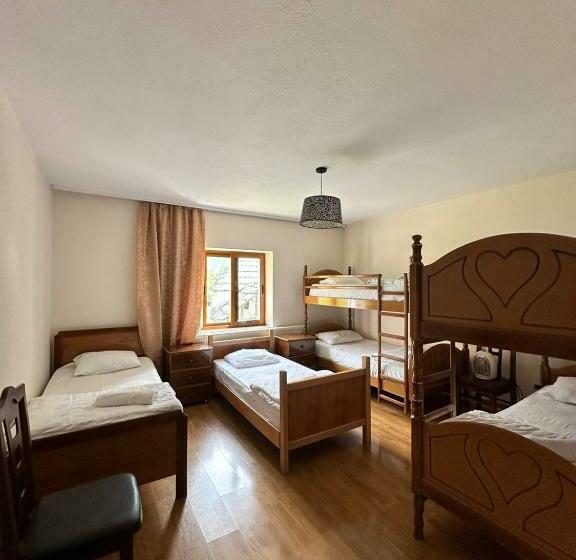 Hostel Quku I Valbones