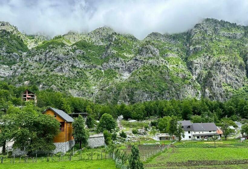 Hostel Quku I Valbones