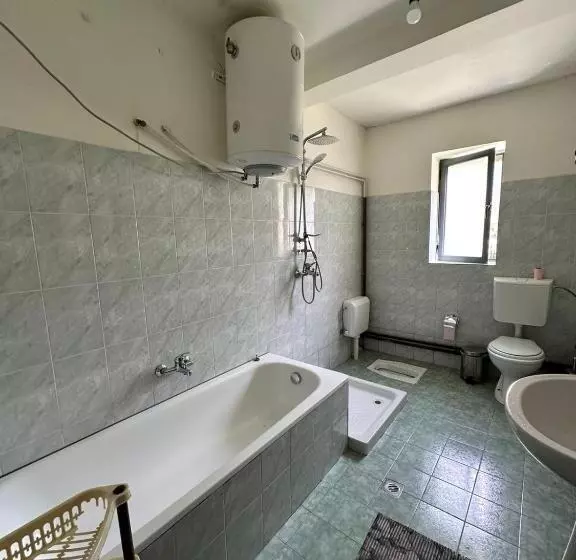 Hostel Quku I Valbones
