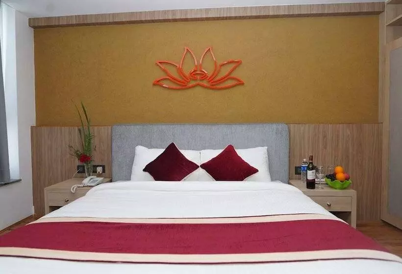 هتل Lotus Shine N Amenities