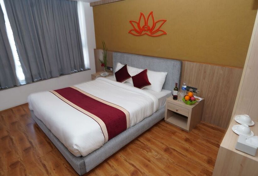 هتل Lotus Shine N Amenities