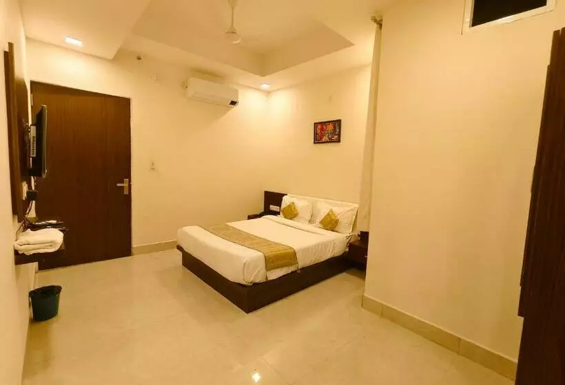 Hotelli Veer Palace Near Udaipole Udaipur