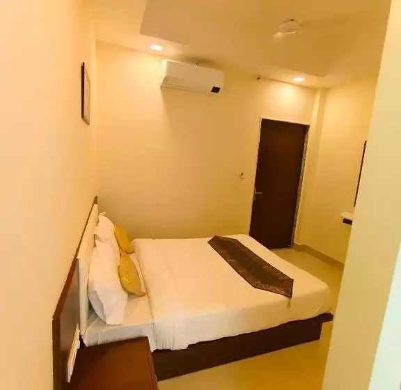 Hotelli Veer Palace Near Udaipole Udaipur