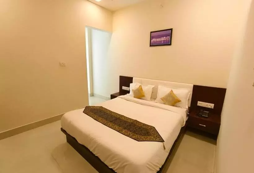 Hotelli Veer Palace Near Udaipole Udaipur