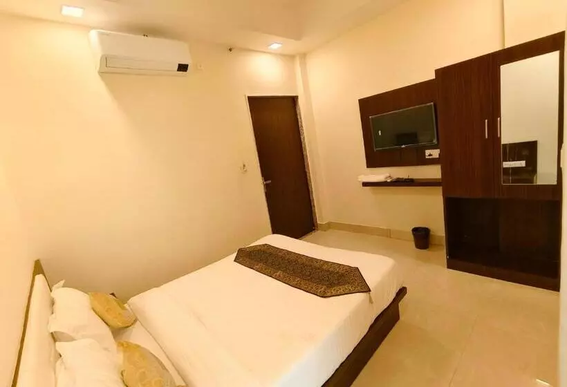 Hotelli Veer Palace Near Udaipole Udaipur