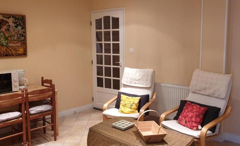 Пансион Relax Au Coeur Du Morvan