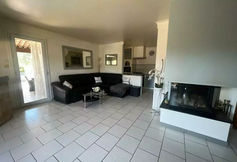 Majatalo Haut De Villa Avec Piscine Privative