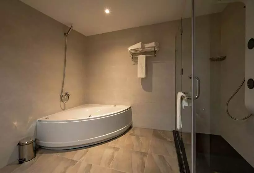 Ad Hotel Pont D Hydra