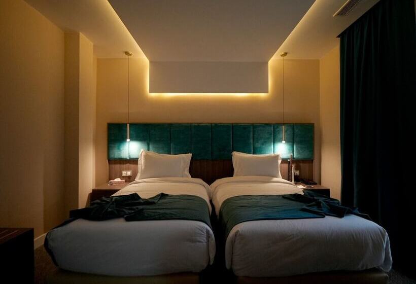 Ad Hotel Pont D Hydra