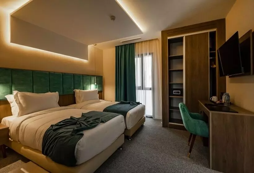 Ad Hotel Pont D Hydra