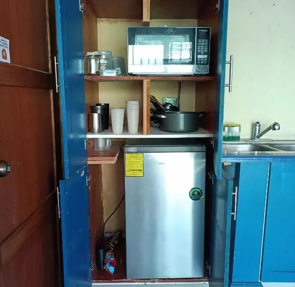 تختخواب و صبحانه Budget Hostel Guatemala