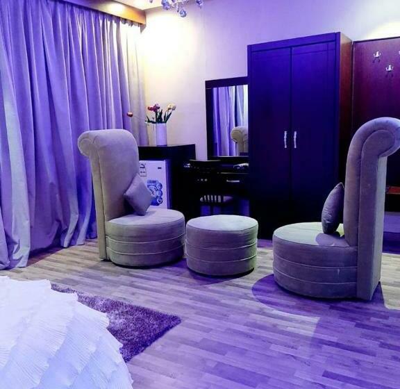 ホテル Ahlin Suites 3