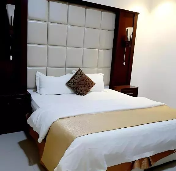 Hotelli Ahlin Suites 3