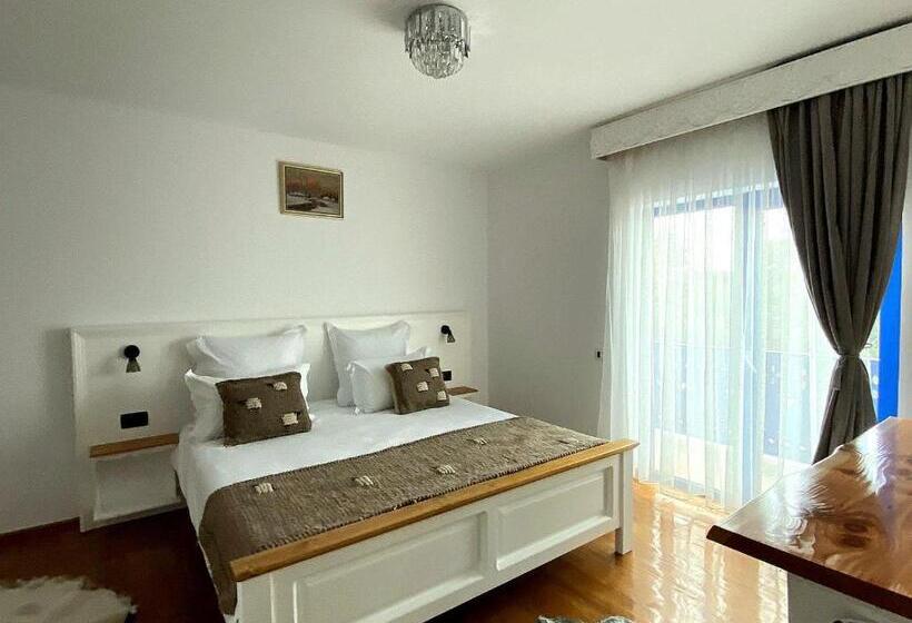 Pensão Paradisul Verde