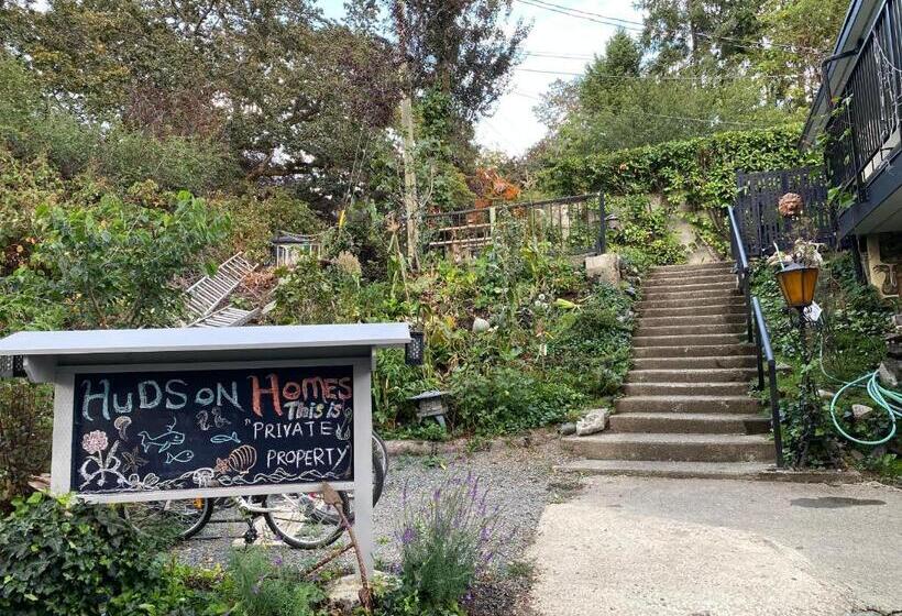 Bed and Breakfast Hudson Homes&suite